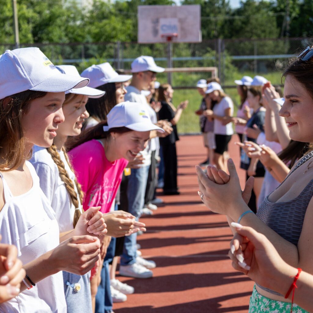 Ghidul Orientării Profesionale pentru TINEri photo 2025 07 31 16 08 09